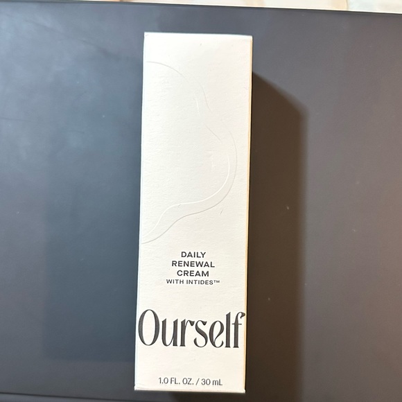 Ourself Daily Renewal Cream